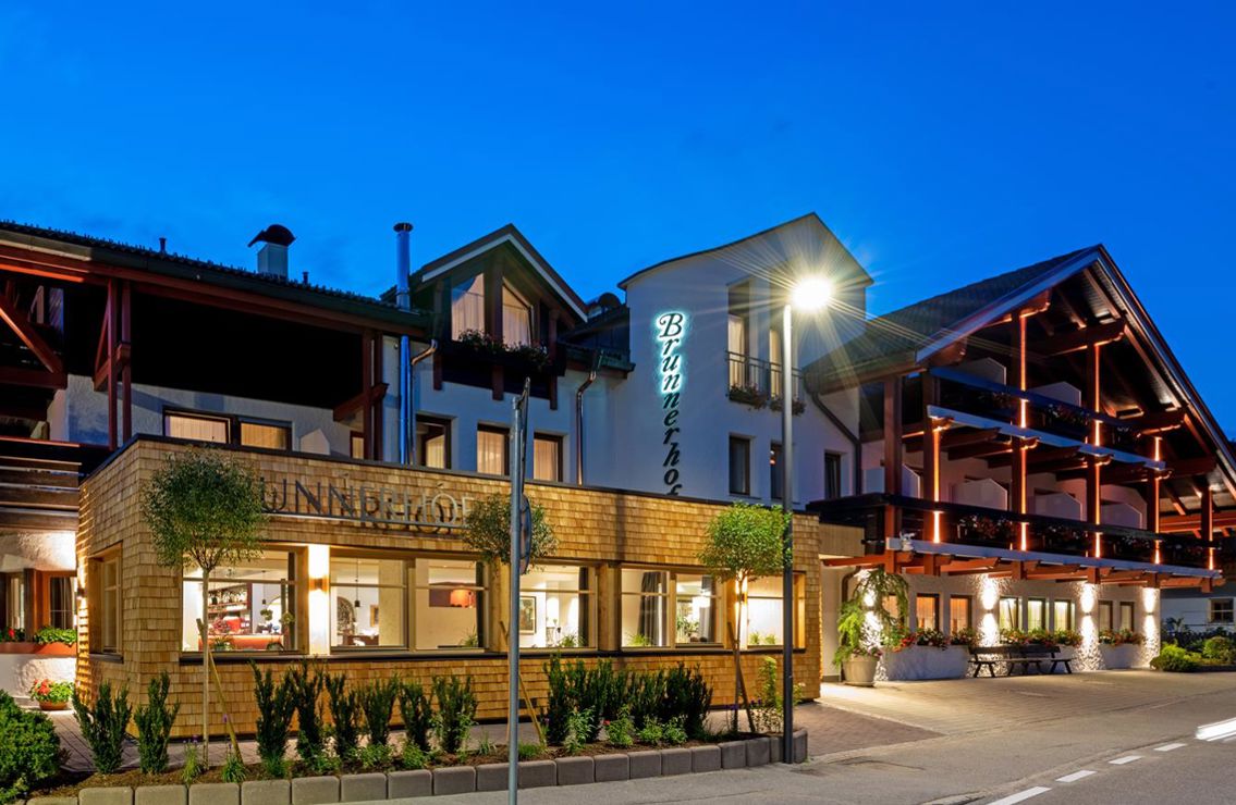 Hotel Brunnerhof di notte